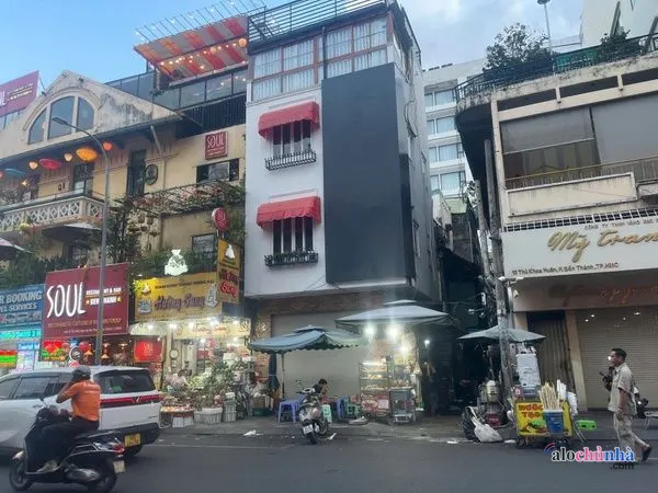 Bán Nhà số 11 đường Thủ Khoa Huân, phường Bến Thành, quận 1