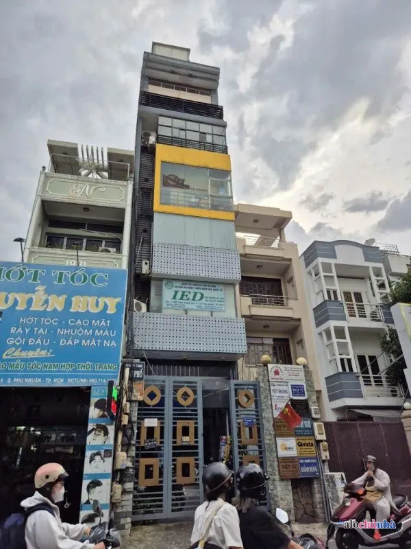 Bán Nhà số 169B đường Thích Quảng Đức, phường 4, quận Phú Nhuận
