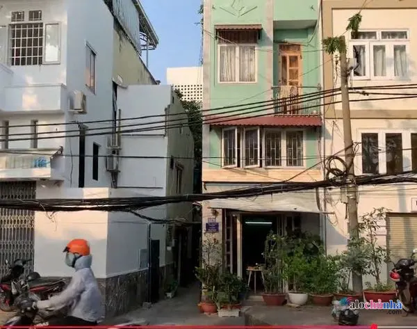 Bán  Nhà số 212/184 đường Nguyễn Văn Nguyễn, Phường Tân Định, Quận 1