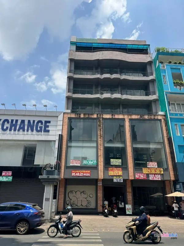 Cho Thuê Tòa Nhà Văn Phòng số 129 đường Nguyễn Trãi, phường 2, quận 5