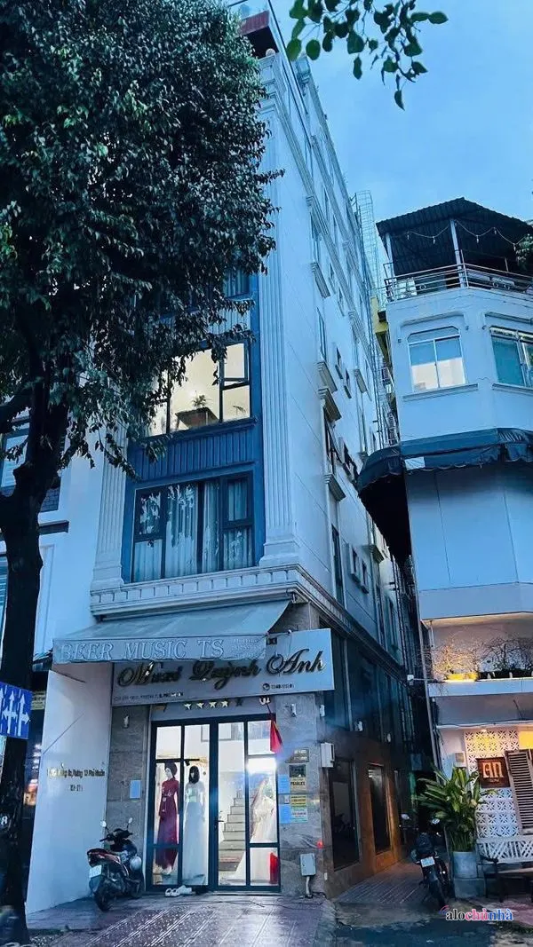 Bán  Tòa Nhà Căn Hộ Dịch Vụ số 1224 đường Trường Sa, Phường 13, quận Phú Nhuận
