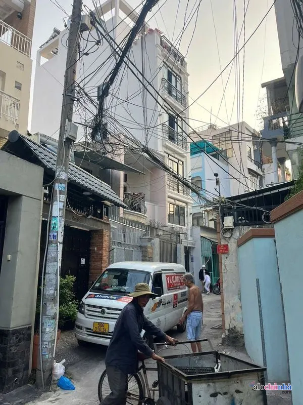 Bán Nhà số 38/40 đường Nguyễn Thiện Thuật, Phường 24, quận Bình Thạnh