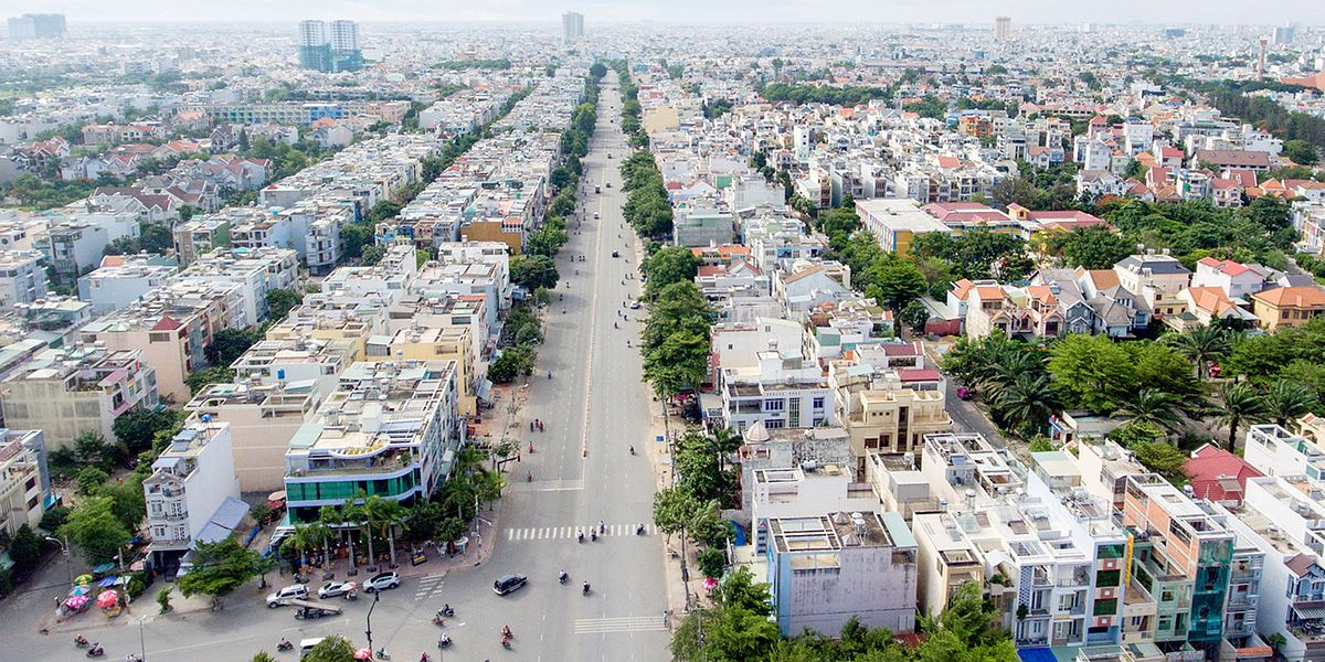 Nhà phố khu Tây TP.HCM hưởng lợi nhờ hạ tầng dần hoàn thiện