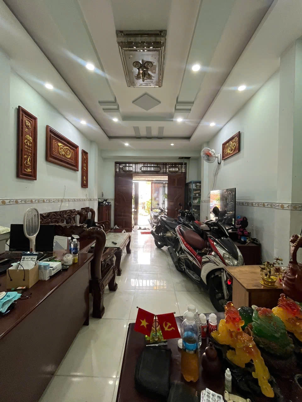 H&igrave;nh chụp qu&aacute; bừa bộn